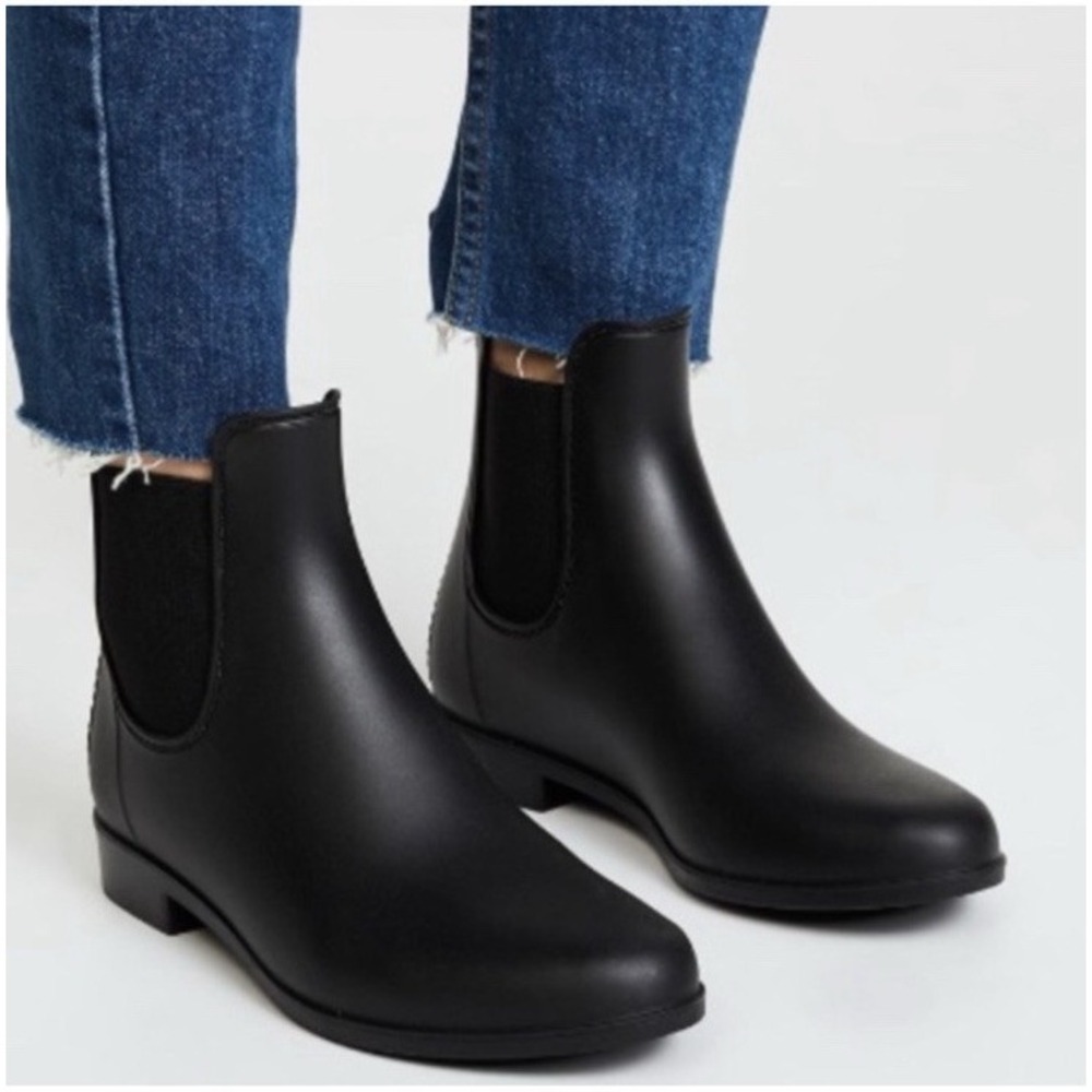 Sam Edelman Tinsley Black Matte Ankle Rain boots 5 Gold Accent‎ Minimalist
